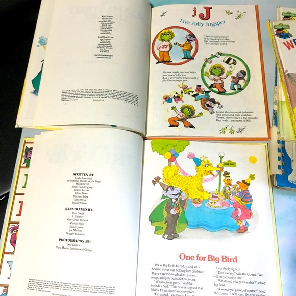 SESAME STREET  VINTAGE BOOK COLLECTION BUNDLE OF 7 - Picture 11 of 16